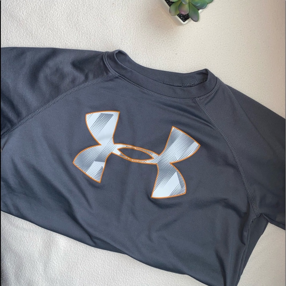 Boys Dri-Fit under armour shirt🖤